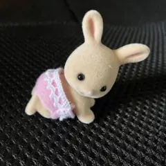 シルバニアファミリー ウサギ人形 ピンクドレス オレンジの三つ編み付き