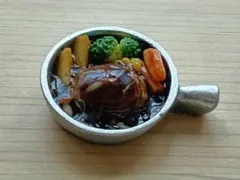 ミニチュアフード　煮込みハンバーグ【B】