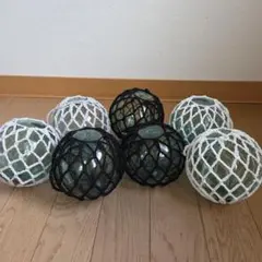 ガラス浮き玉 ガラス玉 。黒白グレー
