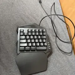 BLOODCAT 片手ゲーミングキーボード 本体のサムネイル