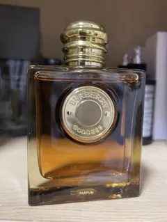 ✨3種の異なるバニラアコード✨Burberry Goddess フレグランス ✨3種の異なるバニラアコード✨Burberry Goddess フレグランス - メルカリ