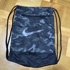 Nike 迷彩柄 ドローストリングバッグ
