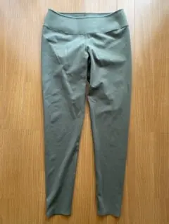 ユニクロ エアリズム UVカット レギンス M カーキ