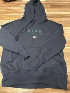 NIKE フロントロゴ ブラックパーカー