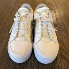 Nike コートレガシーリフト ホワイト