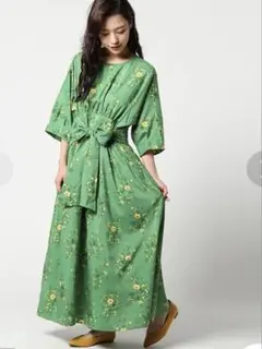 MOUSSY FLORALPUFFESLEEVEDRESS柄グリーン