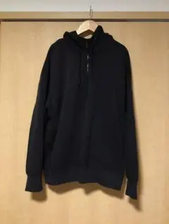 UNIQLO×ジルサンダー　ブラック ジップアップ フード付きパーカー