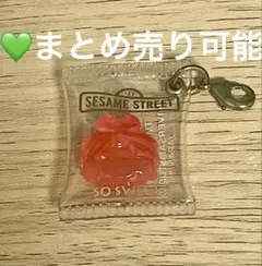 セサミストリート エルモ お菓子パッケージ風 キーホルダーのサムネイル
