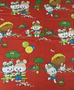 昭和レトロ 生地 クマとうさぎ 赤 はぎれ 91×140