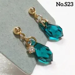 スワロフスキー ピアス