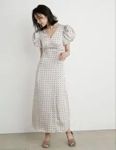スナイデル SNIDELギャザーパフスリーブドットワンピース 0