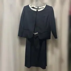 ネイビー ジャケットとスカートのセット