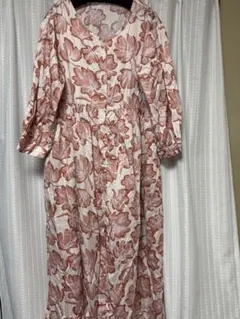 新品、未使用。une nana cool 花柄ワンピース　Lサイズ