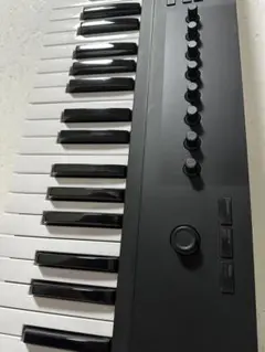 KOMPLETE KONTROL a49 MIDIキーボード
