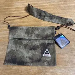 タグ付き未使用BELLWOODMADE AWESOME LIFEサコッシュのサムネイル