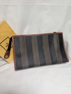 極美品　FENDI ペカン クラッチバッグ ストライプ柄のサムネイル