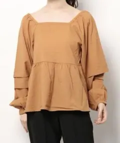 LOWRYSFARM レースアップスクエアブラウス