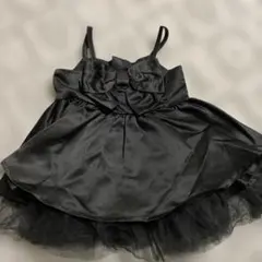 リボン付き黒キャミソール