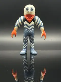 ウルトラセブン 怪獣ガッツ星人フィギュア - メルカリ