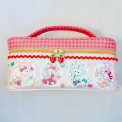 新品タグ付☆TDR限定品☆ポーチ☆ハートフェルトストロベリーギフト