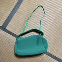 グリーン ショルダーバッグ