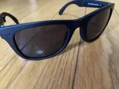 ブラック ウェリントン型 サングラス