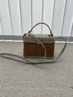 ZARA かごバッグ ベージュ