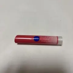 NIVEA Moist Pure Color Cherry Red 色つきリップ