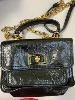 CHARLES & KEITH ブラックショルダーバッグ