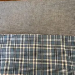 チェック柄などの生地2種類