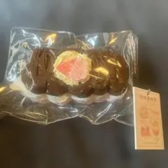 侃侃是侃 カンカン　いちごチョコケーキ　クリームサンド