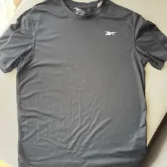 ‼️土日限定価格‼️リーボックスポーツウェアTシャツ　ブラック　速乾性　メンズのサムネイル