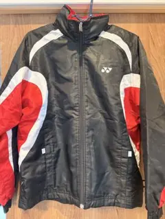 YONEX ウォームアップジャケット 黒/赤　140cm