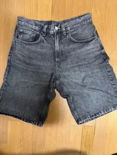ZARA デニムショートパンツ ブラックのサムネイル