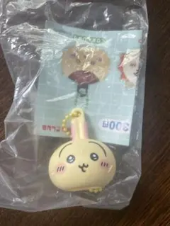 ちいかわ　うさぎ　リップクリームキャップ