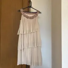 再値下げ　ベージュ フリル ノースリーブワンピースru 丸井