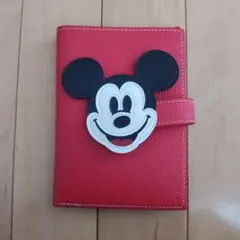 ☆ミッキーマウス　パスポートケース　レッド☆