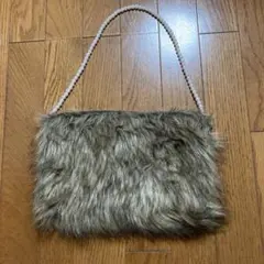 ファー素材 クラッチバッグ パールハンドル