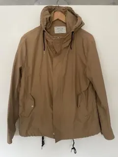 【美品】アーバンリサーチ　マウンテンパーカー