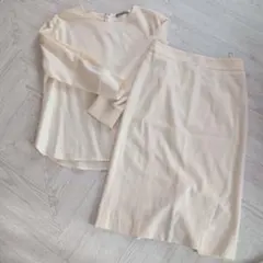 セオリーリュクスアイボリー セットアップ スカートとトップス
