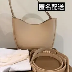 CHARLES & KEITH ロビン チェーンハンドルバッグのサムネイル