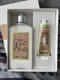 Item thumbnail for item b9a139a2-fdc7-40ae-82b2-2b605b5583bb