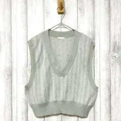 GU ジーユー (M)　ジャカード クロップド ニットベスト　レトロ風