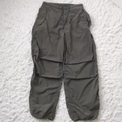 GU　パラシュートパンツ　カーキ　S