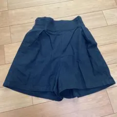 GU 黒 ショートパンツ140サイズ
