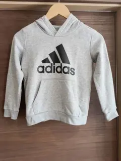 adidas グレー パーカー 130cm