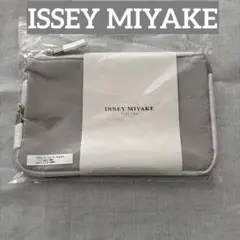 ISSEY MIYAKE オリジナルフラットポーチのサムネイル