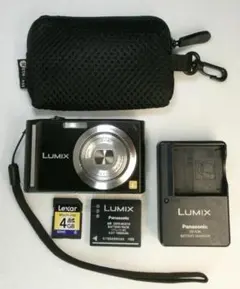 LUMIX★DMC-FX30⭕️箱入完品⭕️安心の実働品★お嬢様カメラの定番機種 LUMIX☆DMC-FX30⚠️必読有⭕️安心の実働品⭐️お嬢様カメラの定番