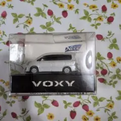 비매품 TOYOTA VOXY ミニカーキーホルダー ヴォクシー