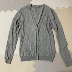 UNIQLO グレー カーディガン Sサイズ　Ｖネック